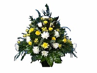 Корзина из живых цветов ВЖ-28 Траурный венок для похорон из живых цветов Хризантема, роза